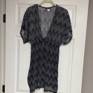 Jordan Taylor Black and White Chevron Knit Swim suit Cover up